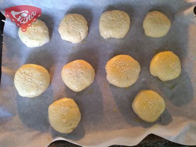 Gluten-free cheese buns without leavening