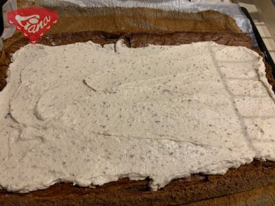 Gluten-free gingerbread roll with chestnut puree