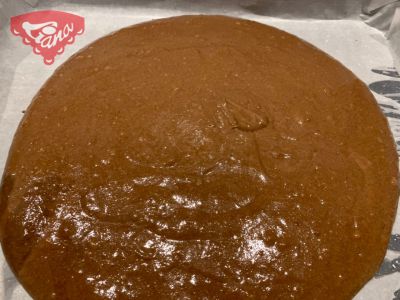 Gluten-free gingerbread roll with chestnut puree