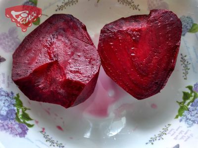Gluten-free beetroot pasta