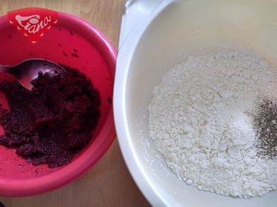 Gluten-free beetroot pasta