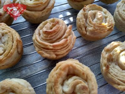 Ingeniously sweet gluten-free sourdough cruffins