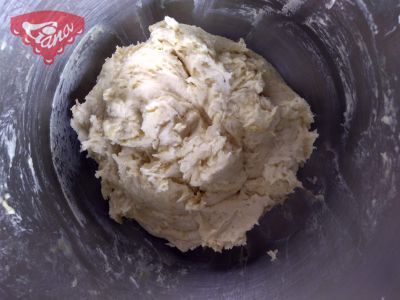 Gluténmentes kovászos sajttorta sárgabarackkal