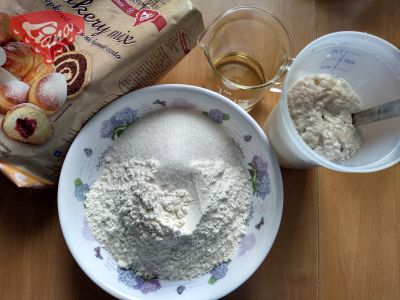 Glutenfreie Sauerteig-Käsekuchen mit Aprikosen