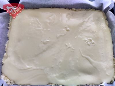 Gluten-free and dairy-free crumb cake (which even children can make)
