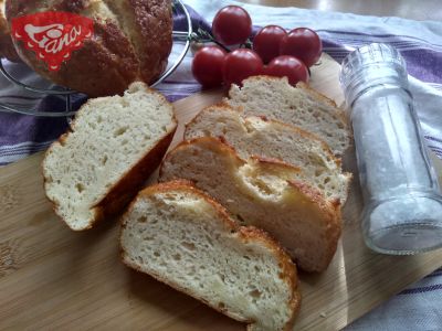 Flauschiges glutenfreies Brezelbrot