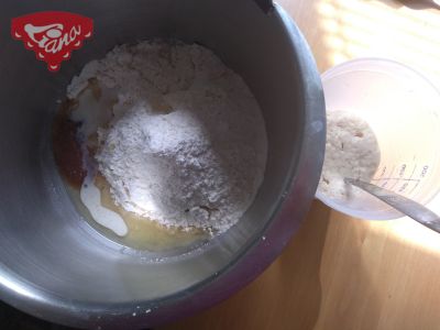 Flauschiges glutenfreies Brezelbrot