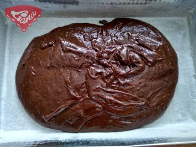 Bezlepkový mega čokoládový koláč s jahodami