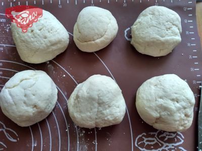 Gluten-free honey rolls with poppy seeds and sesame