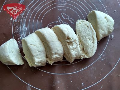 Gluten-free honey rolls with poppy seeds and sesame