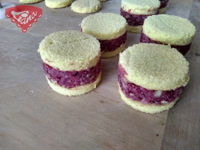 Gluten-free punch cakes