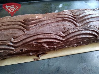 Gluten-free chocolate roll