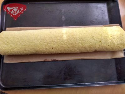 Gluten-free chocolate roll