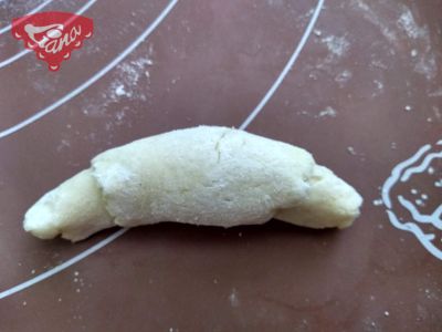 Gluten-free Hellenic rolls