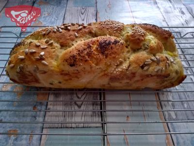 Gluten-free salty braid