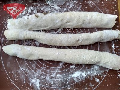 Gluten-free salty braid