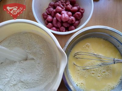 Gluten-free cherry puff pastry with sorghum flour