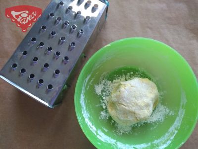 Gluten-free leaven for soup with sorghum flour