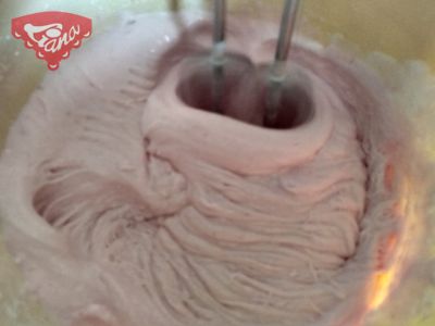 Gluten-free strawberry roll with hearts