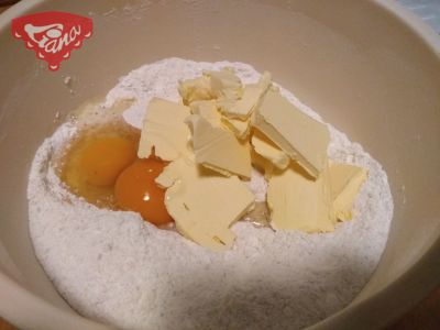 Bezlepkové a bezmléčné vanilkové rohlíky