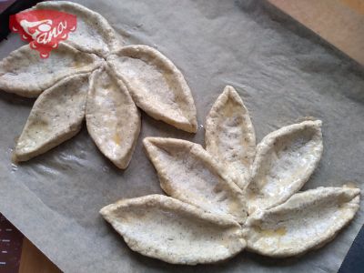 Gluten-free stuffed leaves