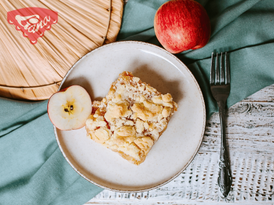 Quick gluten-free apple pie with crumble