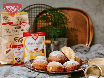 Gluten-Free Donuts Filled with Vanilla Pudding