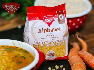 Vegetable soup with gluten-free letters