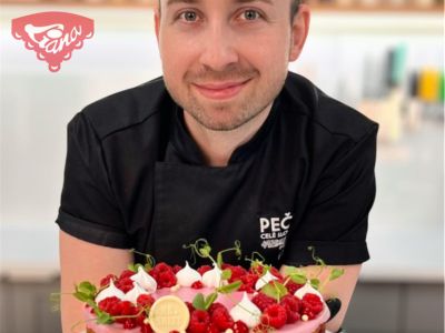 Bezlepkový malinový punčák