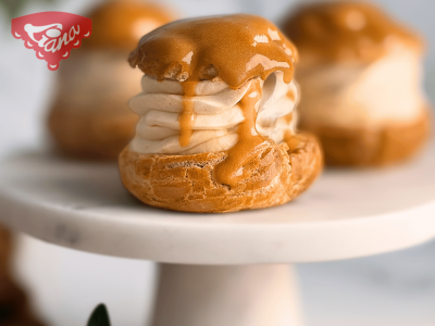 Glutenfreie Karamell-Windbeutel vom Konditormeister – im Handumdrehen fertig