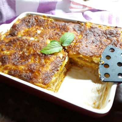 Bezlepkové lasagne s mletým hovězím masem a bešamelem