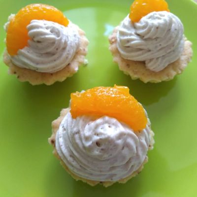 Gluten-free cupcakes with chestnut cream