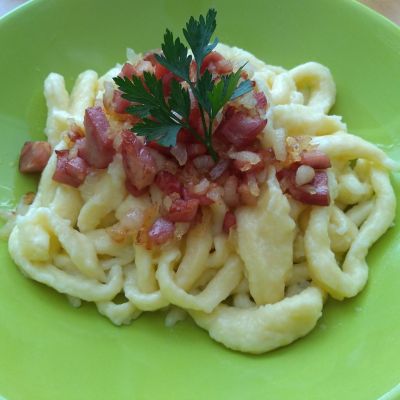 Gluténmentes bajor pötty szalonnával