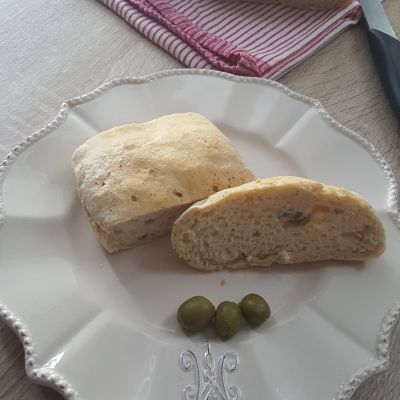 Gluten-free ciabatta with olives