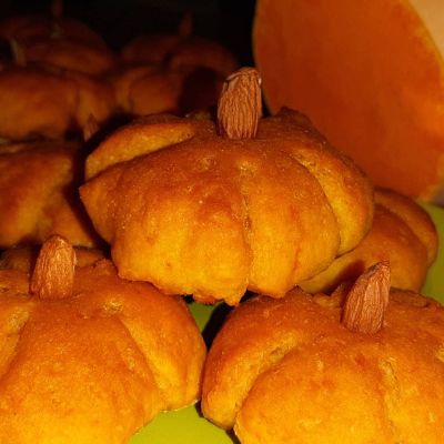 Gluten-free cottage cheese pumpkins