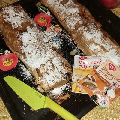 Jablečný štrúdl z hotového těsta