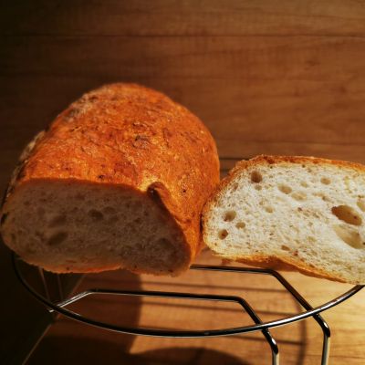 Gluténmentes puha fedő kenyérhéjjal