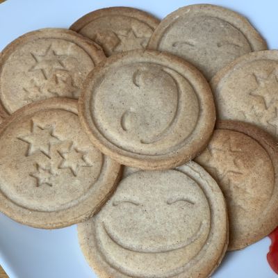 Cinnamon Stamp Cookies