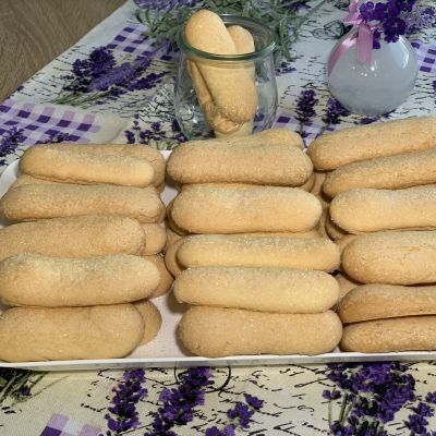 Hosszúkás gluténmentes piskóták