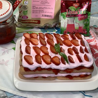 Jahodovo - malinové šťavnaté tiramisu