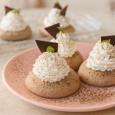 Čokoládové mini pavlovky
