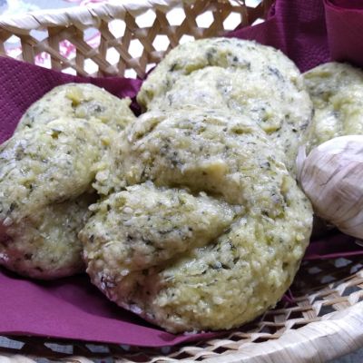 Gluténmentes spenót csomók