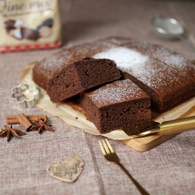 Fast gluten-free gingerbread with sour cream