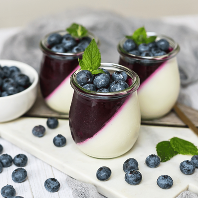 Blueberry panna cotta