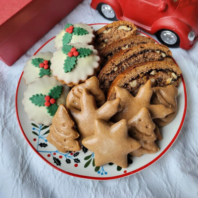 1 bezlepkové medové těsto a 3 druhy perníků