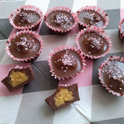 Cupcakes with peanut cream
