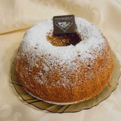 Bezlepková karamelová bábovka