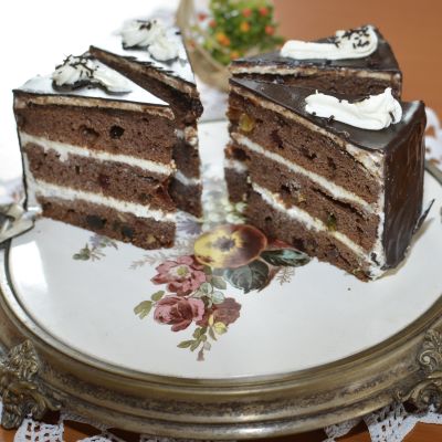 Perník s mandľovým krémom