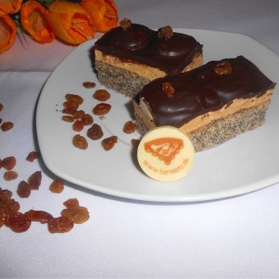 Gluten-free black women&#39;s breasts