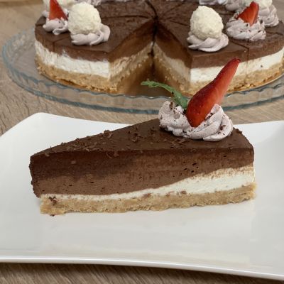 Sernik czekoladowy trójkolorowy